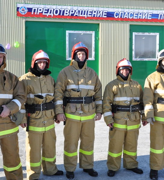 Пожарным Москвы закупят более 1400 комплектов боевой одежды