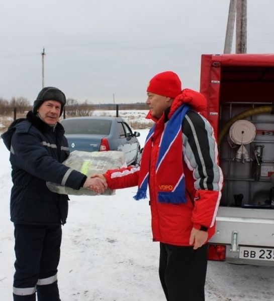 Добровольцам села Пушкарево Свердловской области передали пожарный модуль «СПАС»