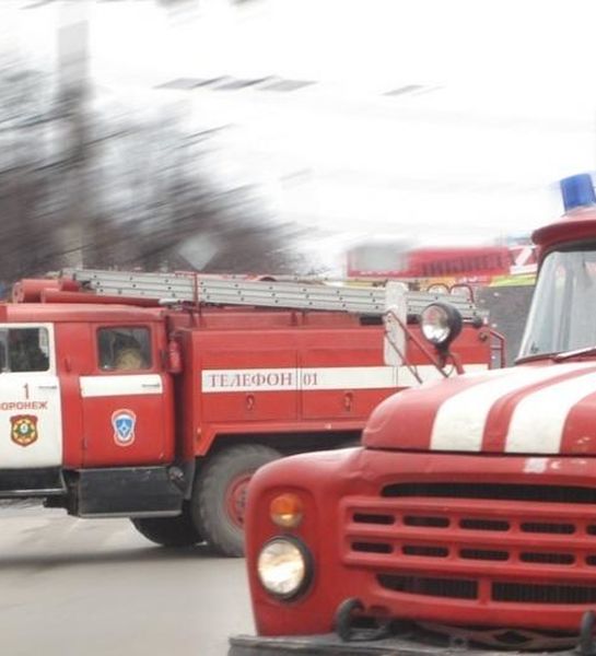На пожаре в многоэтажном жилом доме в Воронеже спасено 17 человек