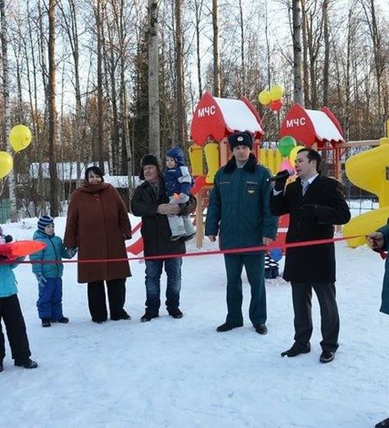В Санкт-Петербурге открылась проитвопожарная детская площадка