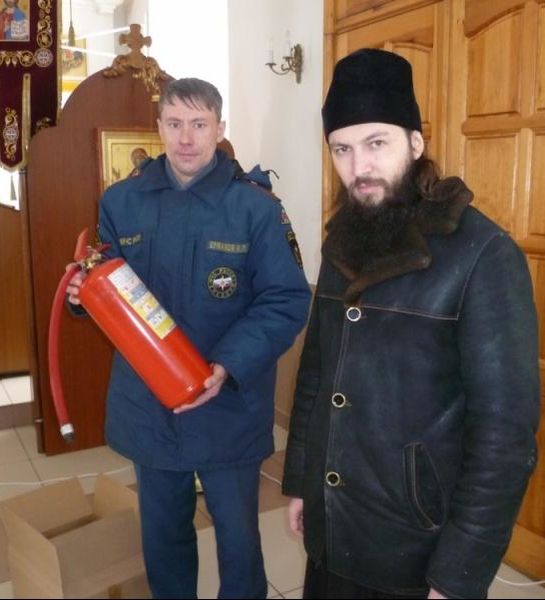 Священнослужителей обучают пожарной безопасности