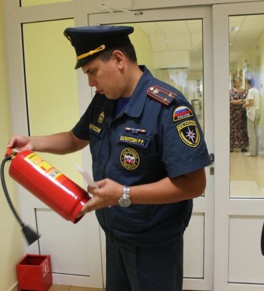 В школах Нижнего Новгорода продолжаются противопожарные мероприятия