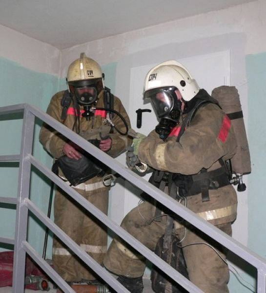 В жилых домах Южной Якутии проверяют, как соблюдаются меры пожарной безопасности