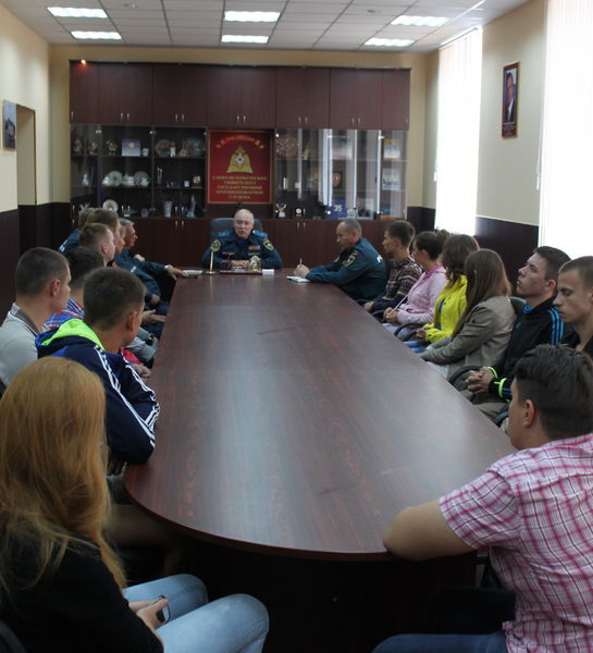 В Санкт-Петербургский университет ГПС МЧС России на учебу прибыли представители Крыма