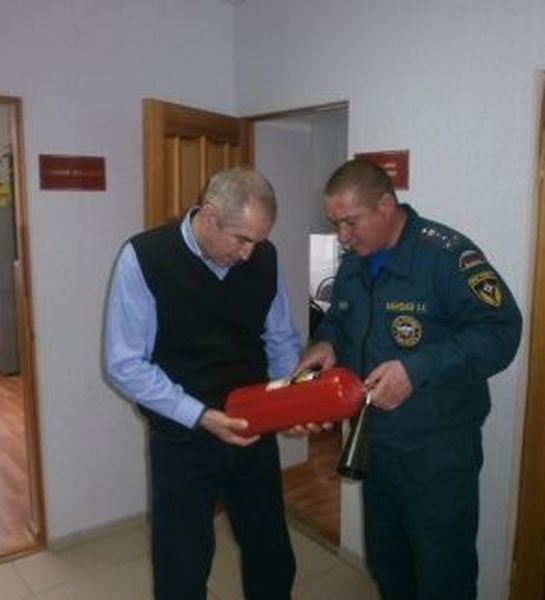 В центре занятости населения по Прикубанскому району инспекторы Госпожнадзора КЧР провели плановую проверку