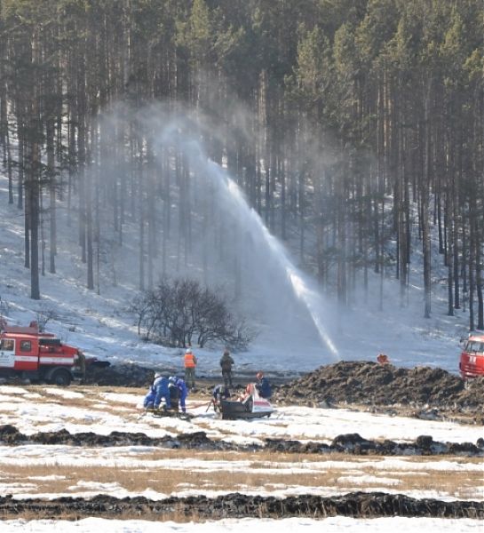 В Сибири пожарные и спасатели проводят учения по ликвидации природных пожаров