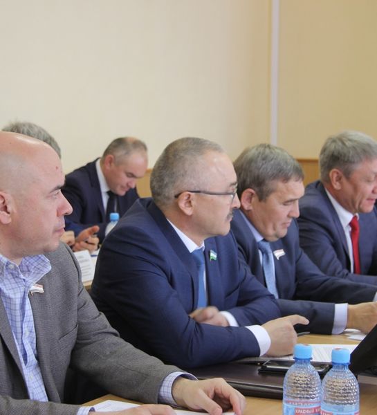 Депутаты Башкортостана заслушали доклад нового начальника республиканского ГУ МЧС России