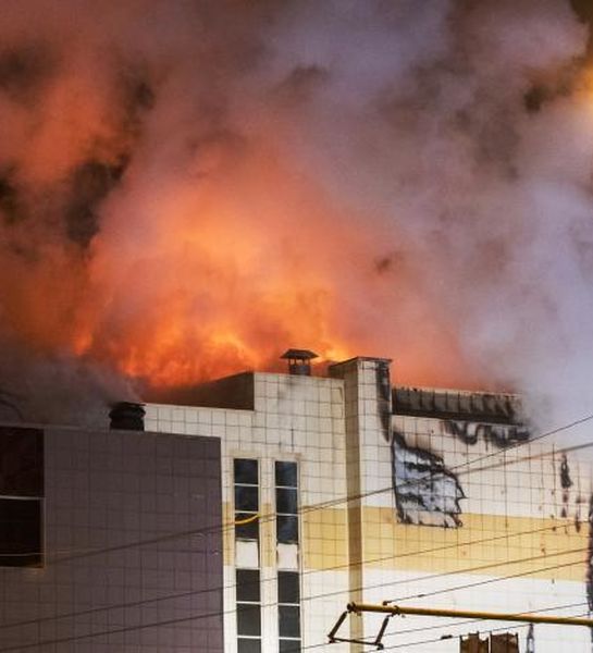 Пожар в кемеровском торговом центре: свидетельства очевидцев