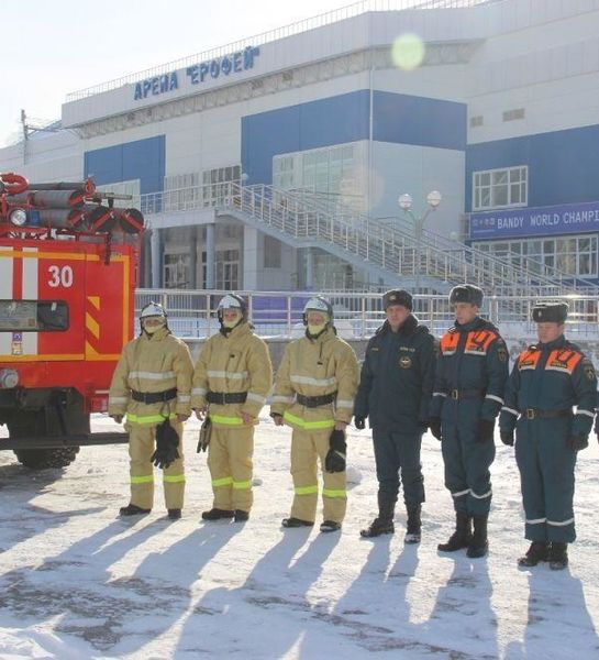 В Хабаровске МЧС обеспечивают дежурство во время проведения игр Чемпионата мира по хоккею с мячом 