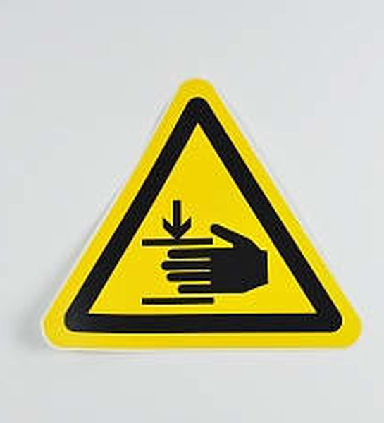 Знак 'Осторожно. Возможно травмирование рук' (ГОСТ Р 12.4.026-2001) 200х200х200 мм