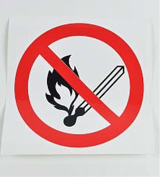 Знак 'Запрещается пользоваться открытым огнем' (ГОСТ Р 12.4.026-2001) 200х200 мм
