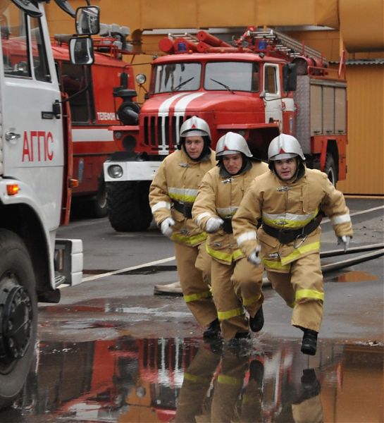 Госдума может разрешить пожарным писать протоколы о нарушениях безопасности